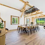 Le Petit Paradis, Spa-sauna And Gym Chalet *